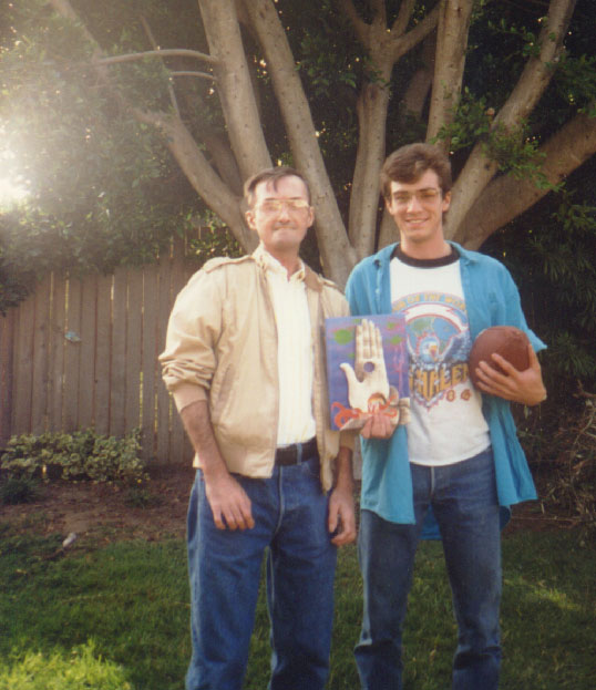 larvin2.jpg, 80327 bytes, 10/30/2001