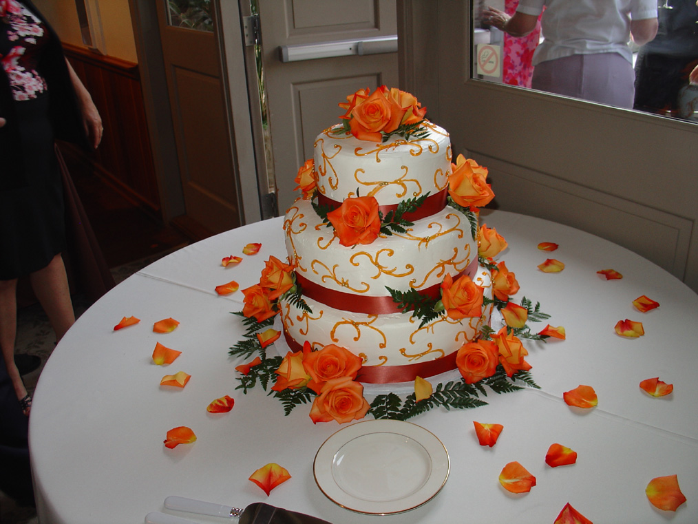 cake1.jpg, 251839 bytes, 7/28/2004