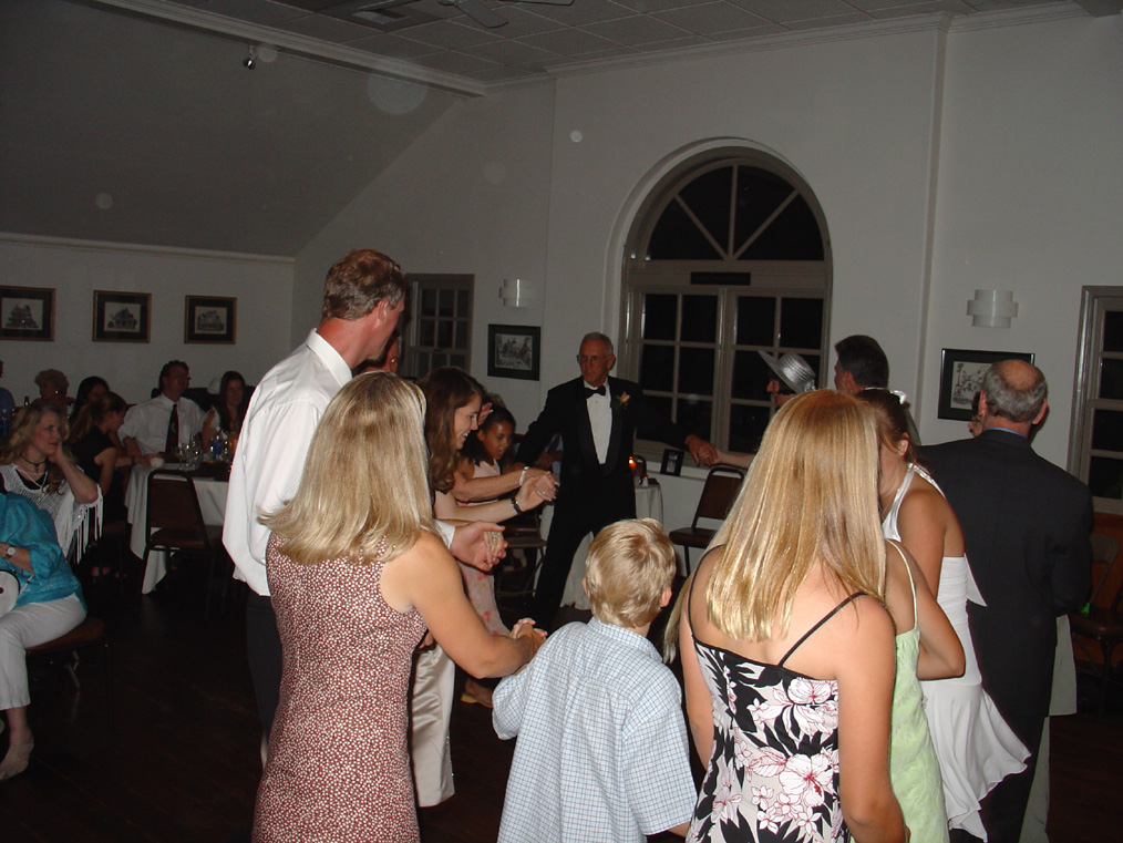 reception04.jpg, 280895 bytes, 7/28/2004