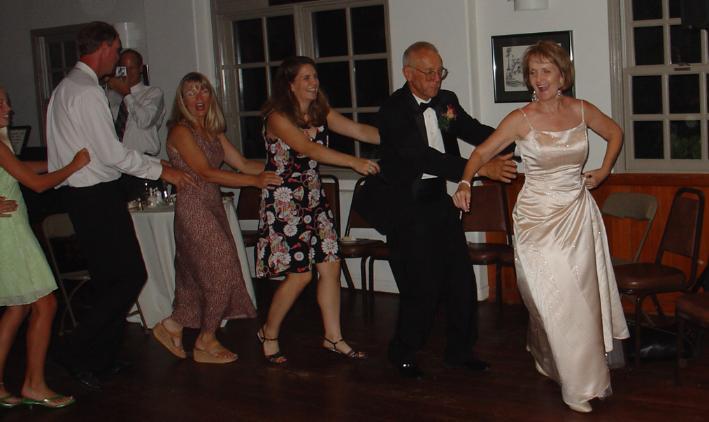 reception10.jpg, 202289 bytes, 7/28/2004