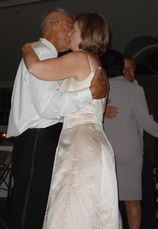 reception17.jpg, 112844 bytes, 7/28/2004